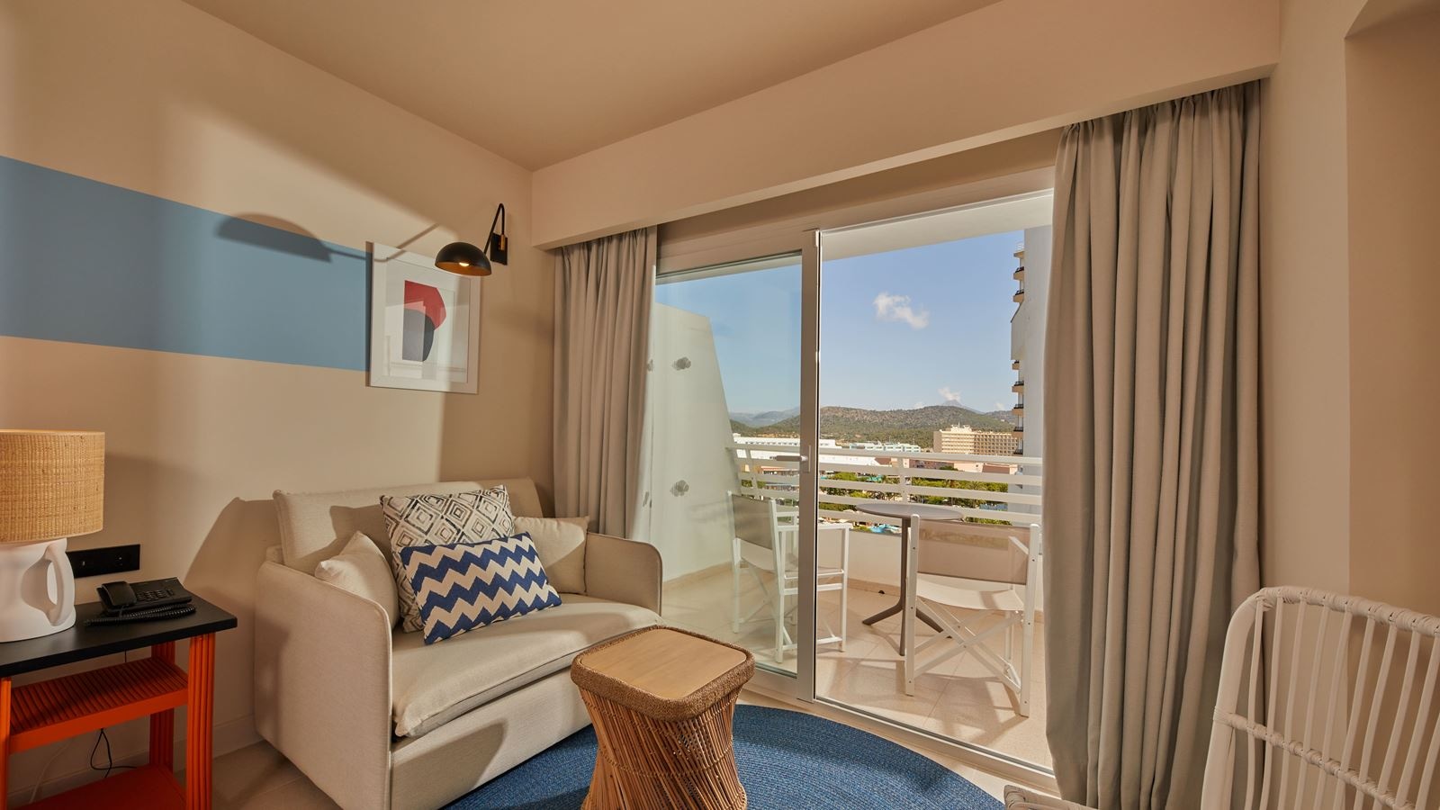 rooms-double-premium-room-balcony-or-terrace