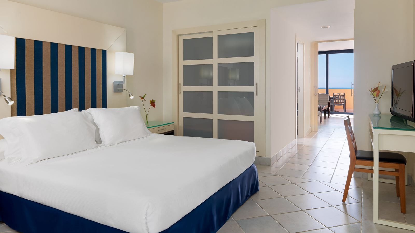 rooms-junior-suite-balcony-or-terrace