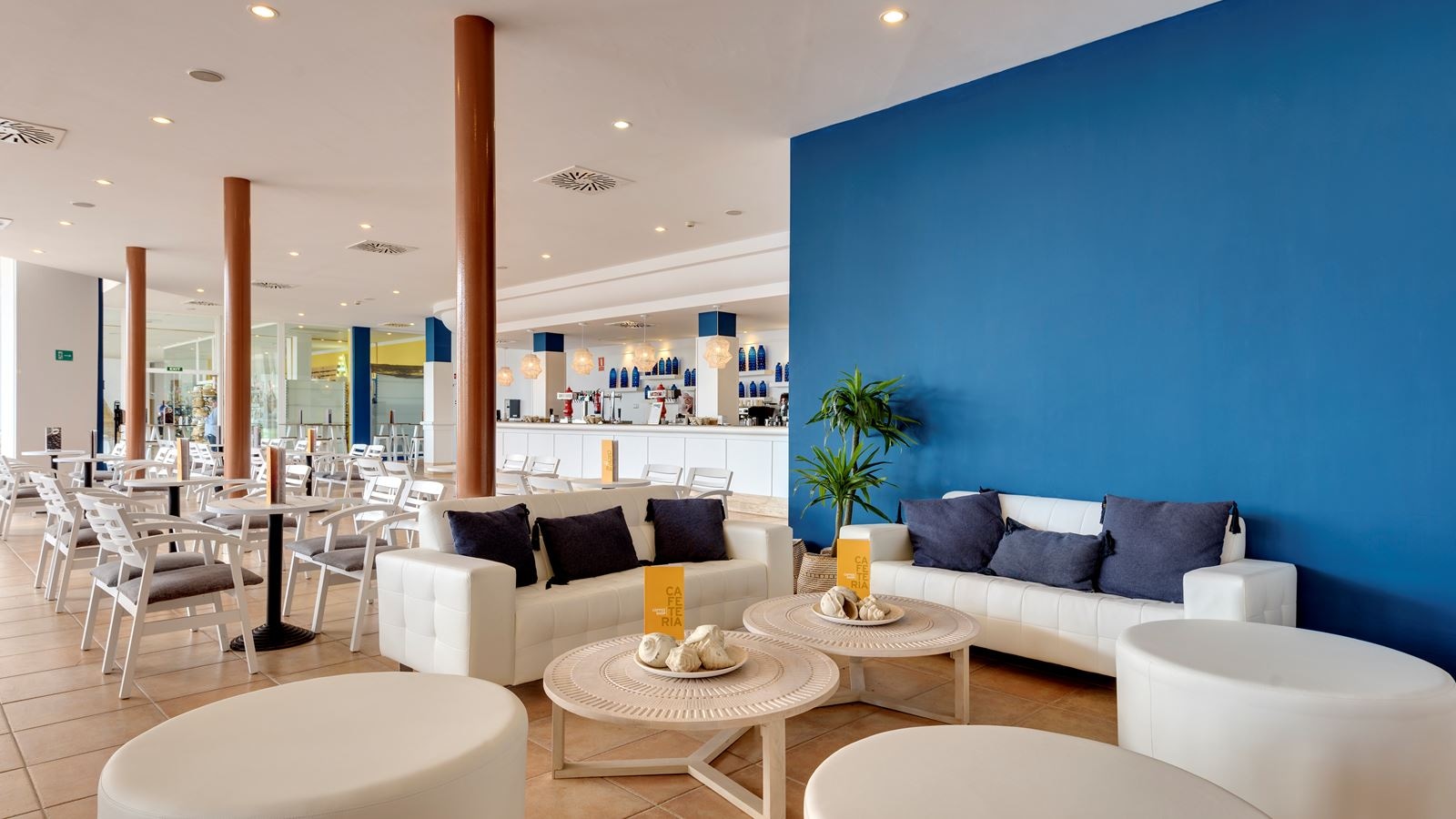 restaurants-hibiscus-bar-cafeteria