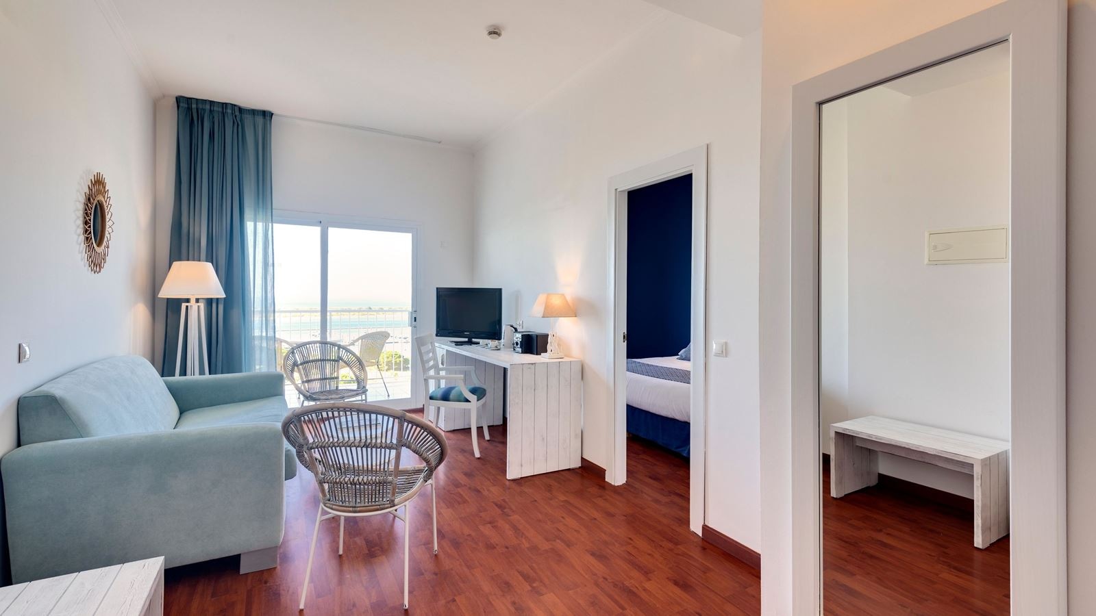 rooms-junior-suite-sea-view
