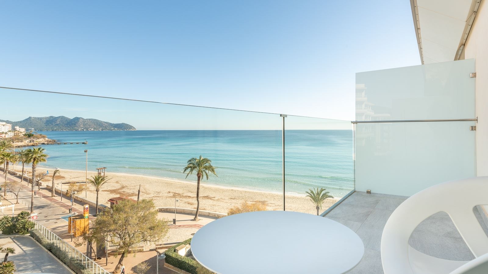 rooms-double-lateral-sea-view-room