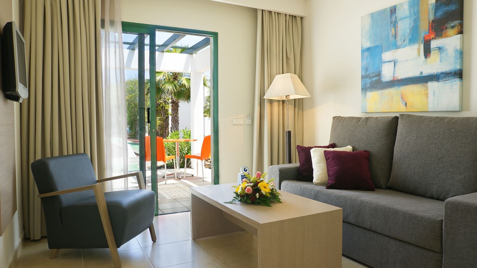 rooms-bungalow-one-bedroom-with-terrace