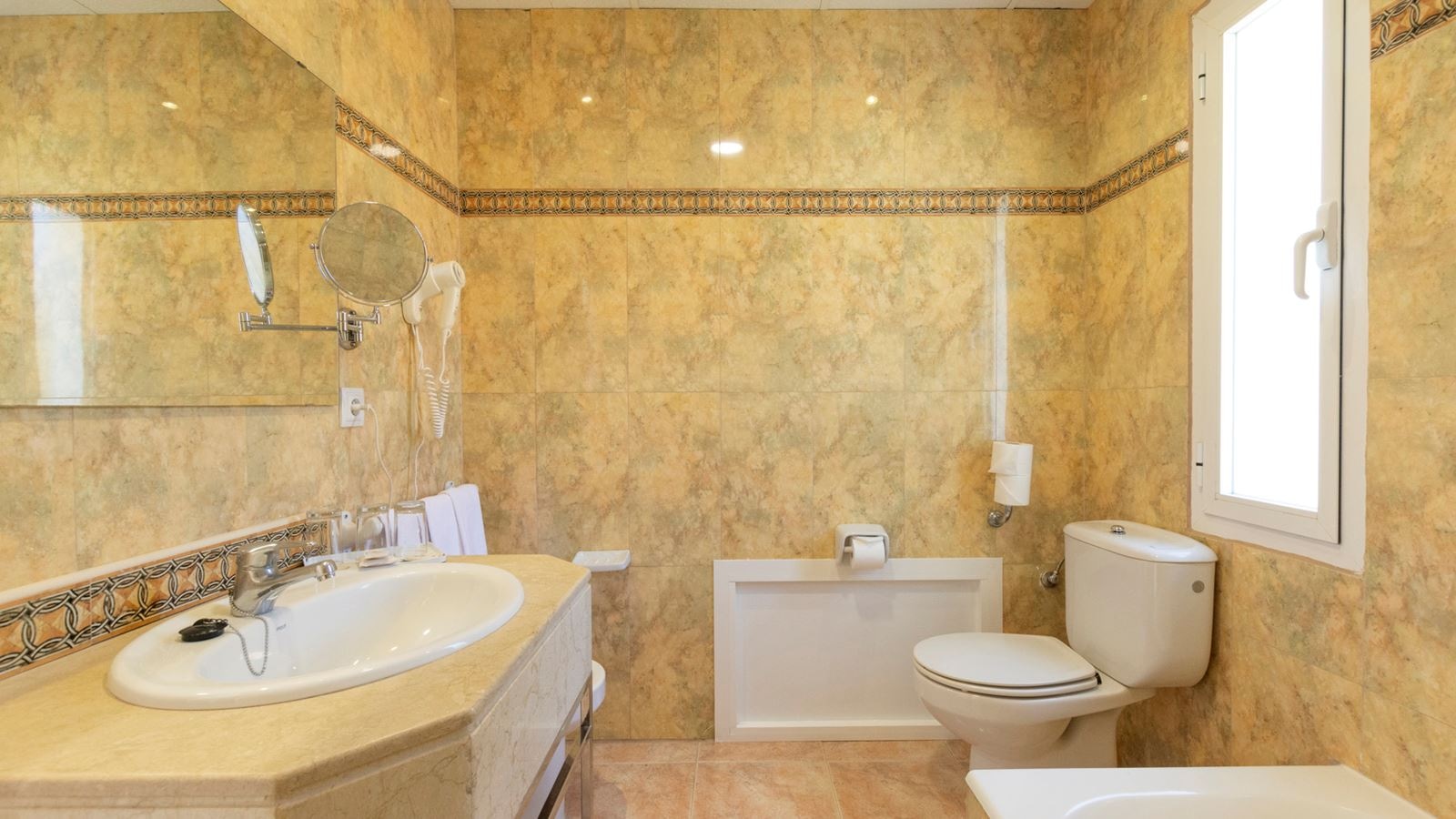 rooms-triple-balcony-or-terrace