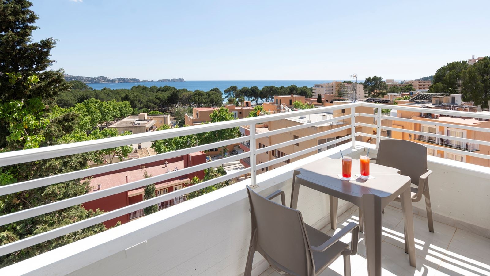 rooms-triple-balcony-or-terrace