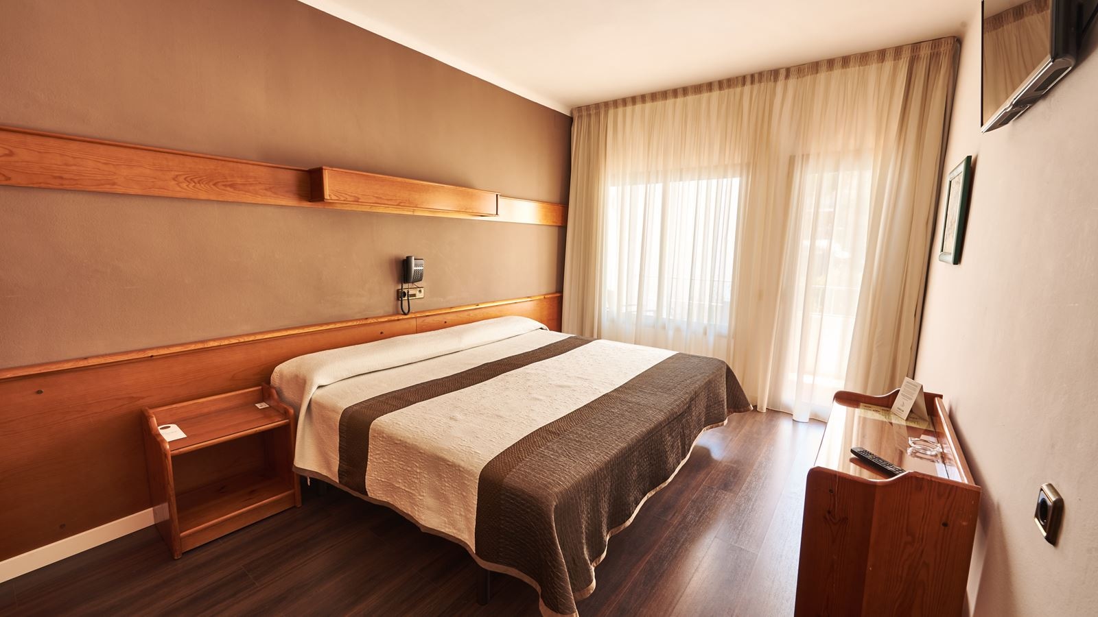 rooms-double-standard-room