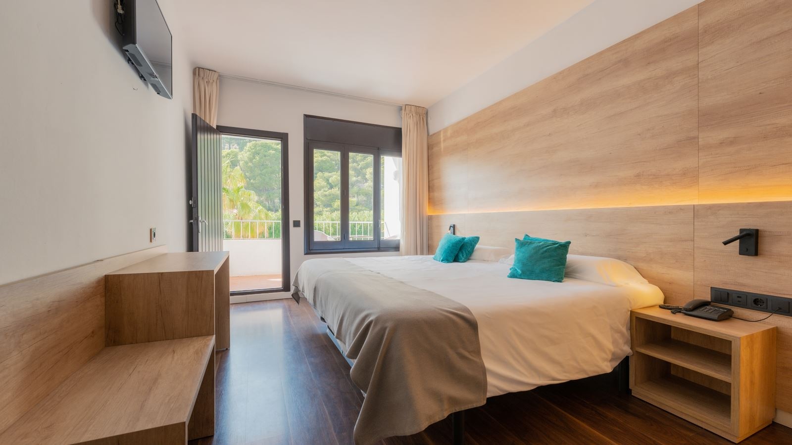 rooms-double-superior-room