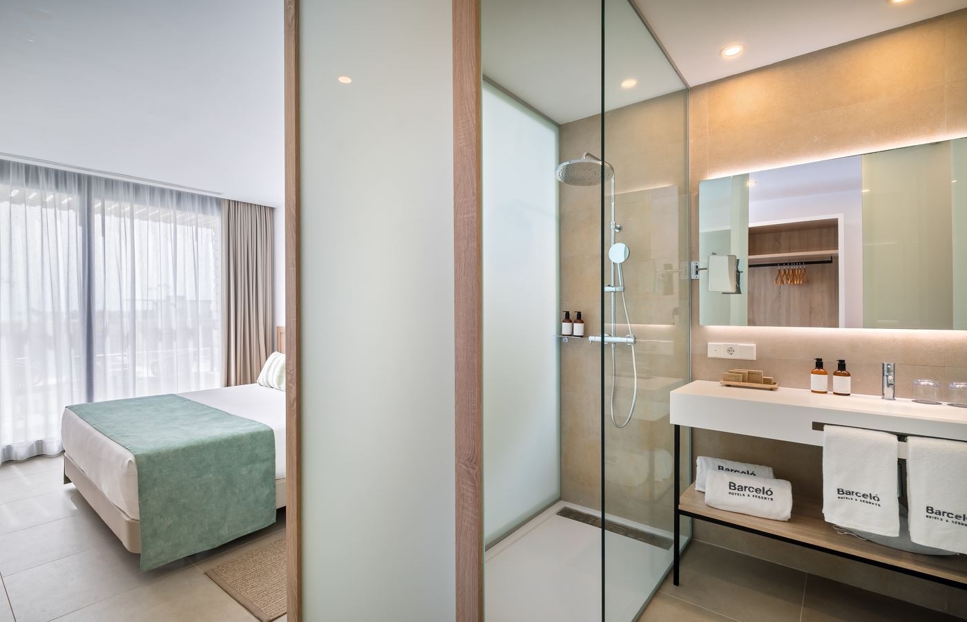 rooms-superior-double-room-with-balcony