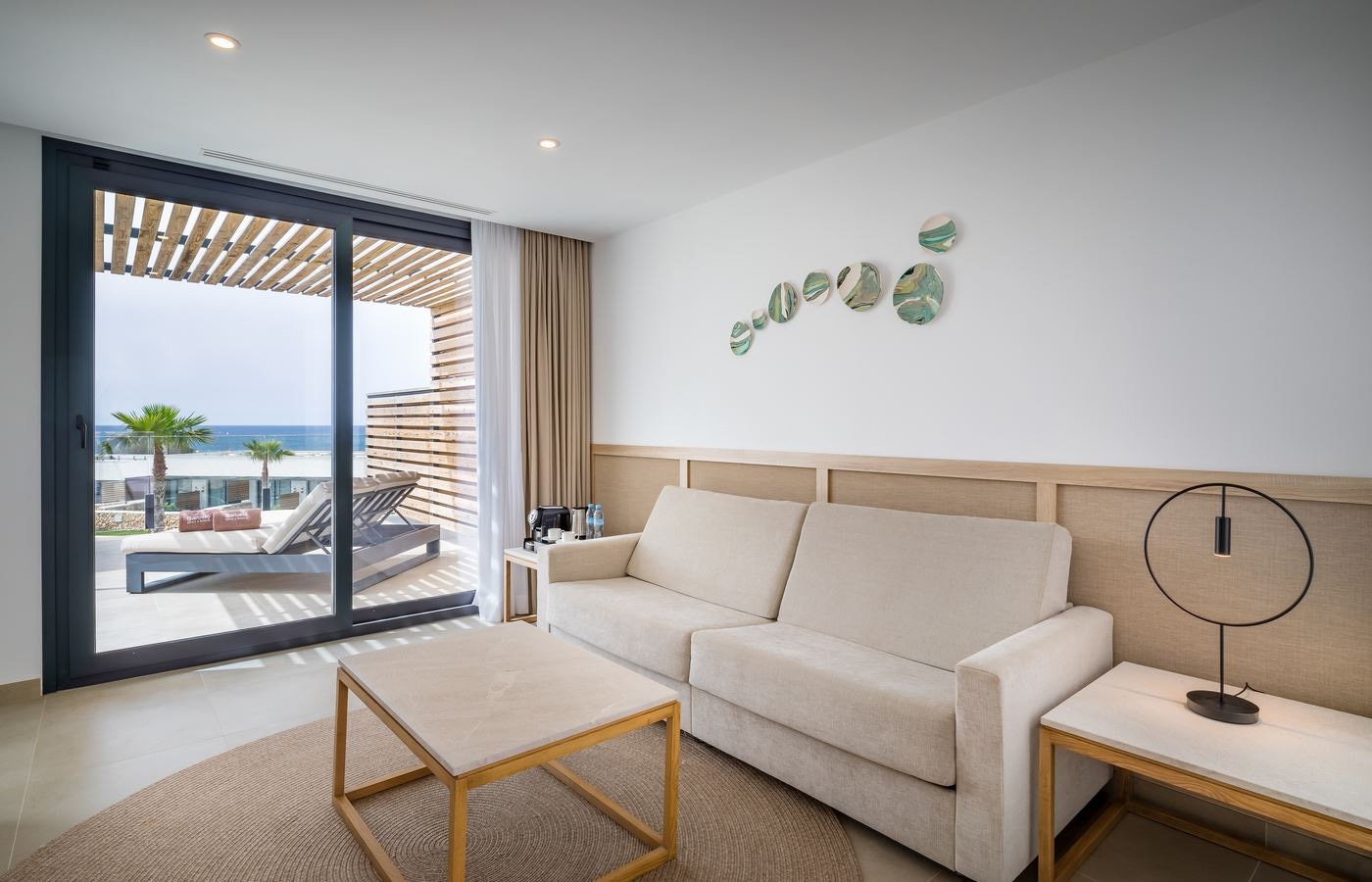 rooms-suite-with-terrace