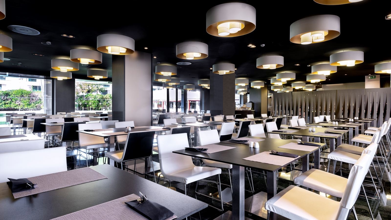 restaurants-main-restaurant