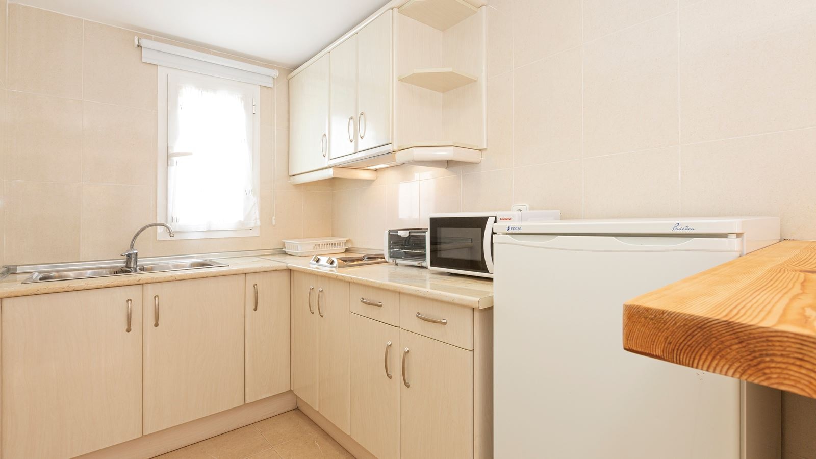 rooms-2-bedroom-apartment-with-terrace