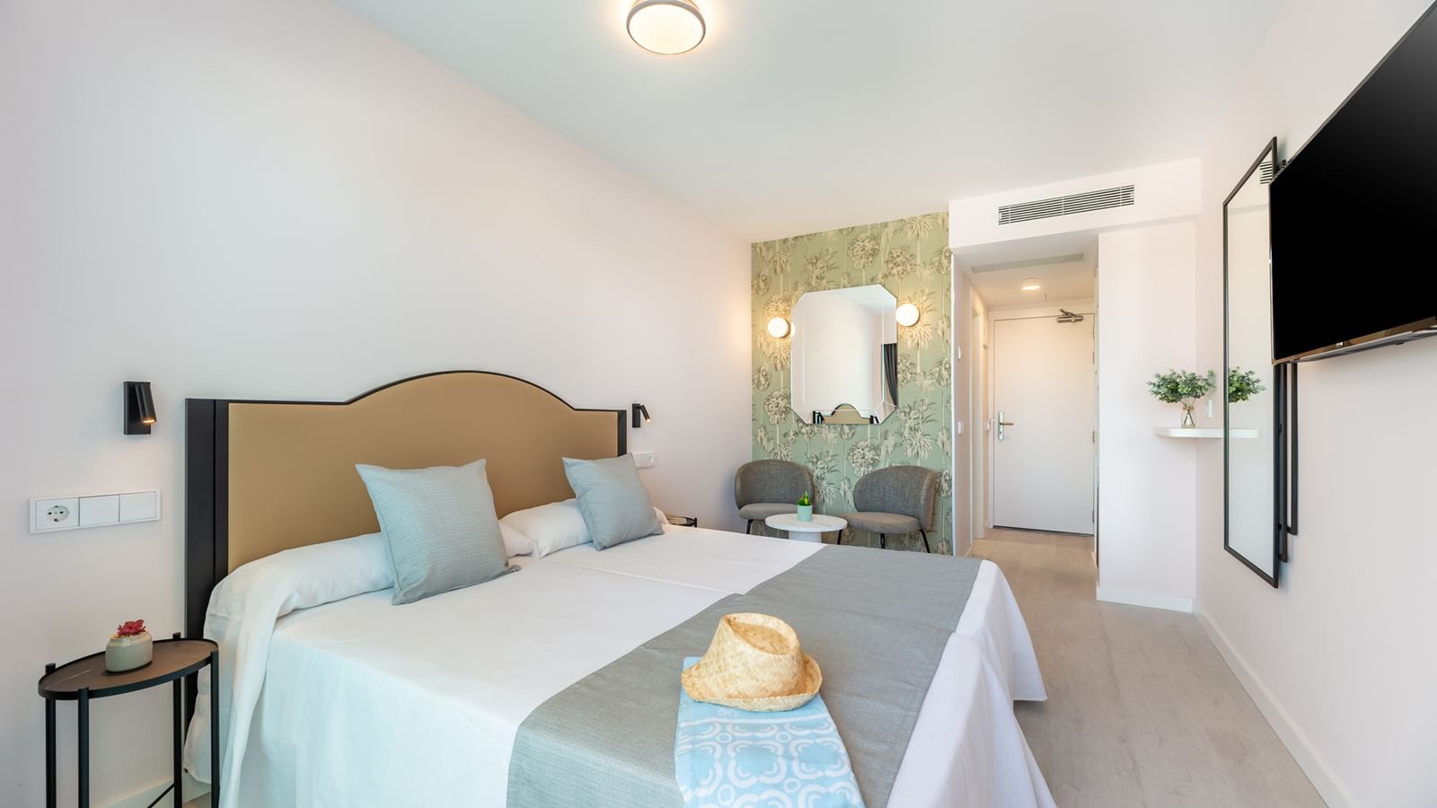 rooms-twin-room-pool-view-extra-bed-balcony-or-terrace