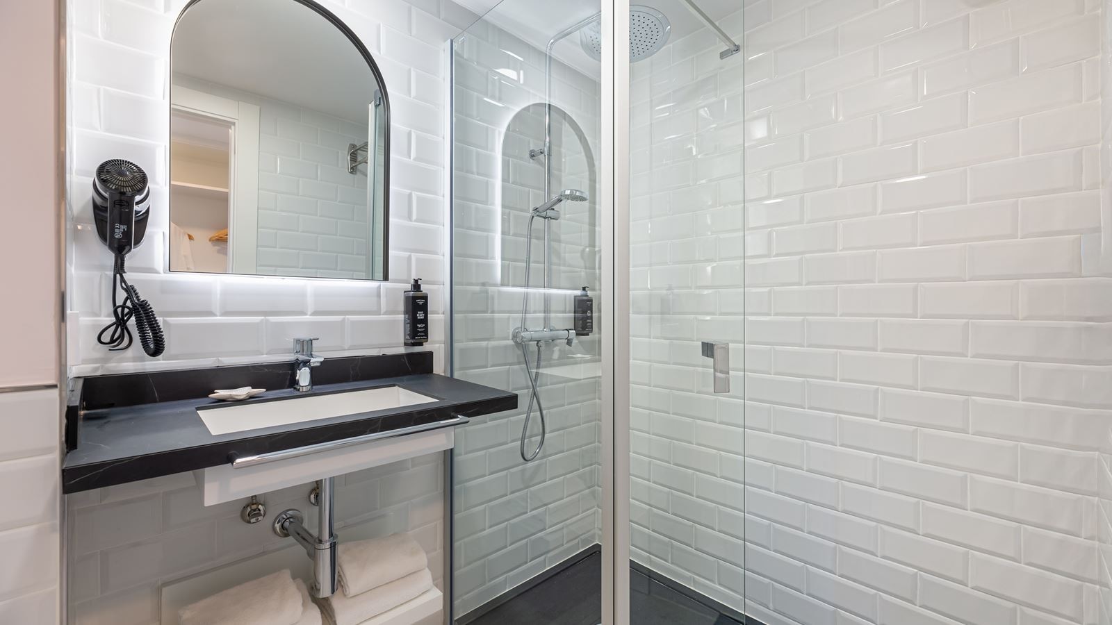 rooms-twin-room-pool-view-extra-bed-balcony-or-terrace