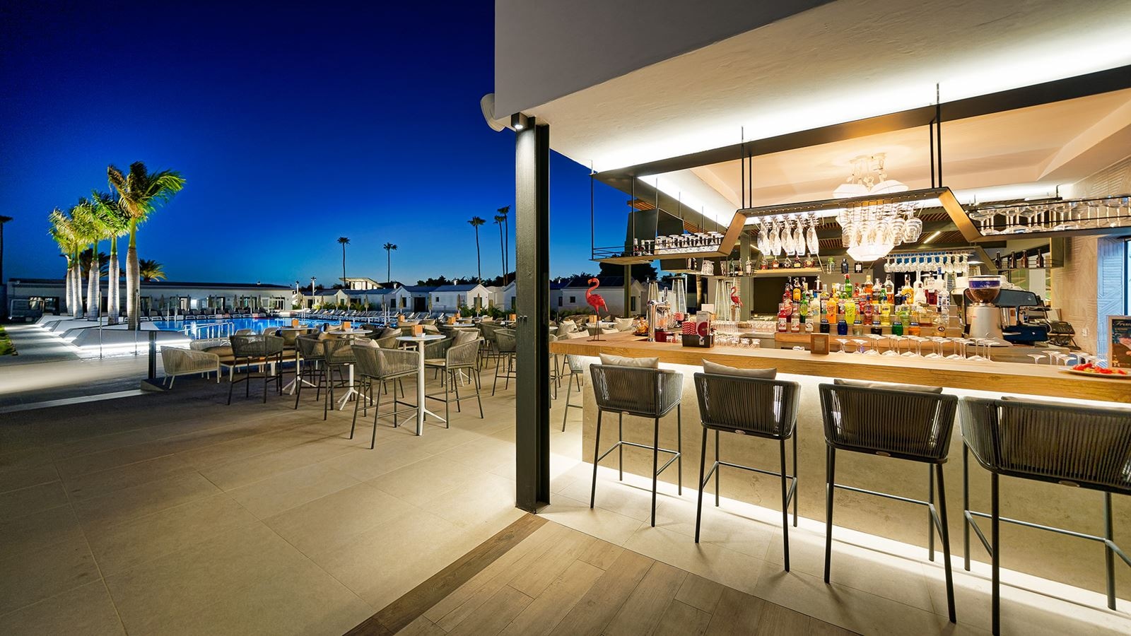 restaurants-sunset-bar--terrace