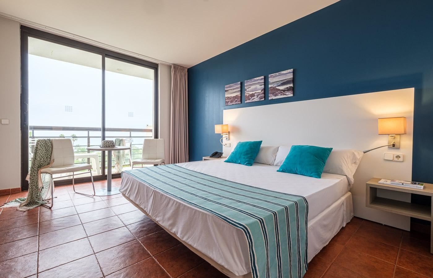 rooms-tv--studio-sea-view-with-terrace