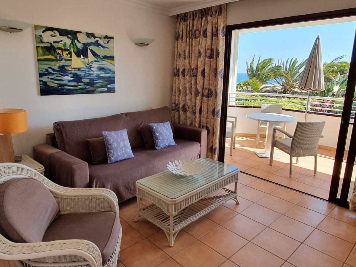 rooms-1-bedroom-apartment-1st-floor-with-balcony