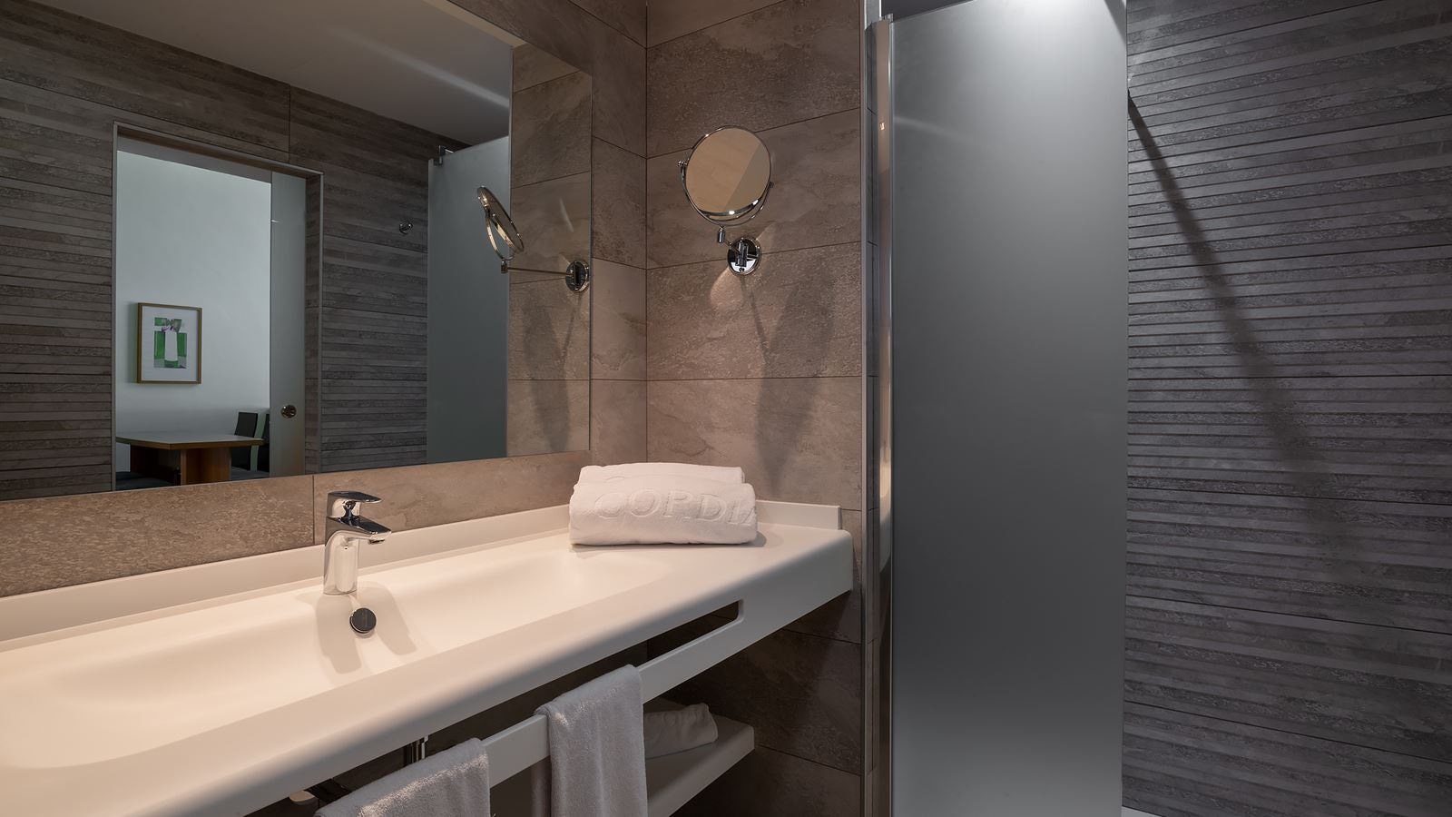 rooms-1-bedroom--apartment-superior-with-balcony-or-terrace