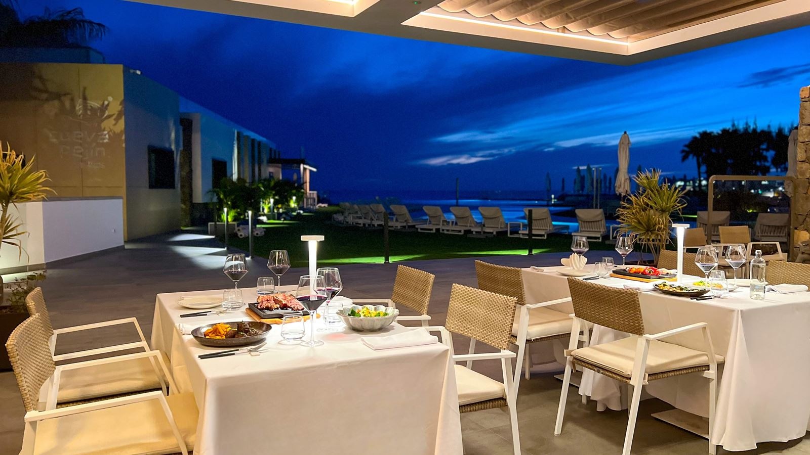 restaurants-restaurants