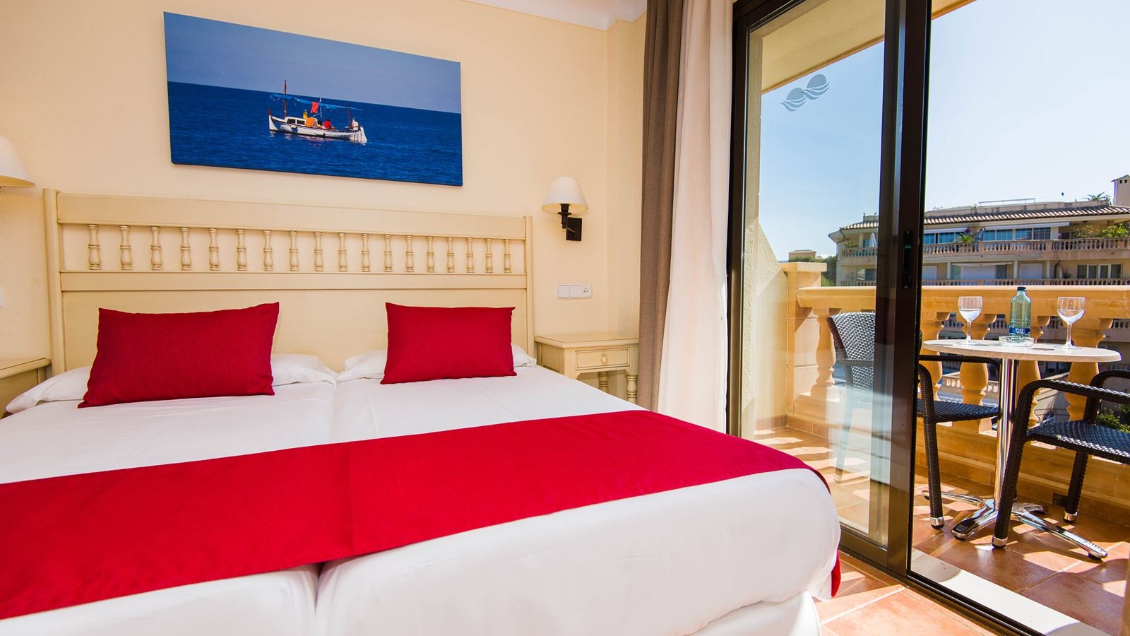 rooms-double-room-balcony-or-terrace