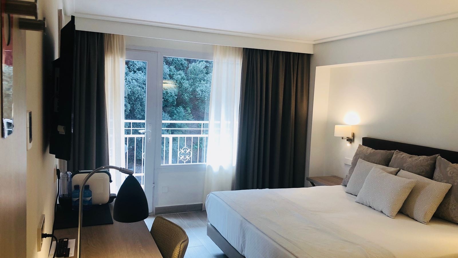 rooms-double-mountain-view