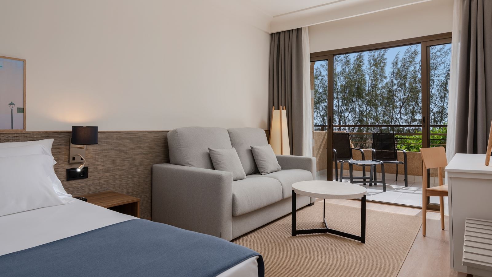 rooms-double-room-with-balcony-or-terrace