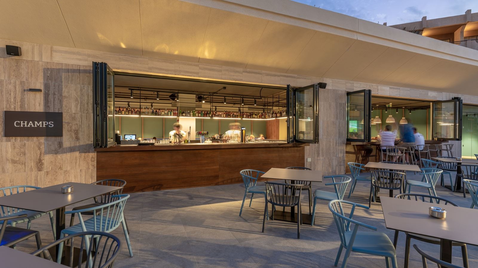 restaurants-champs-sports-bar