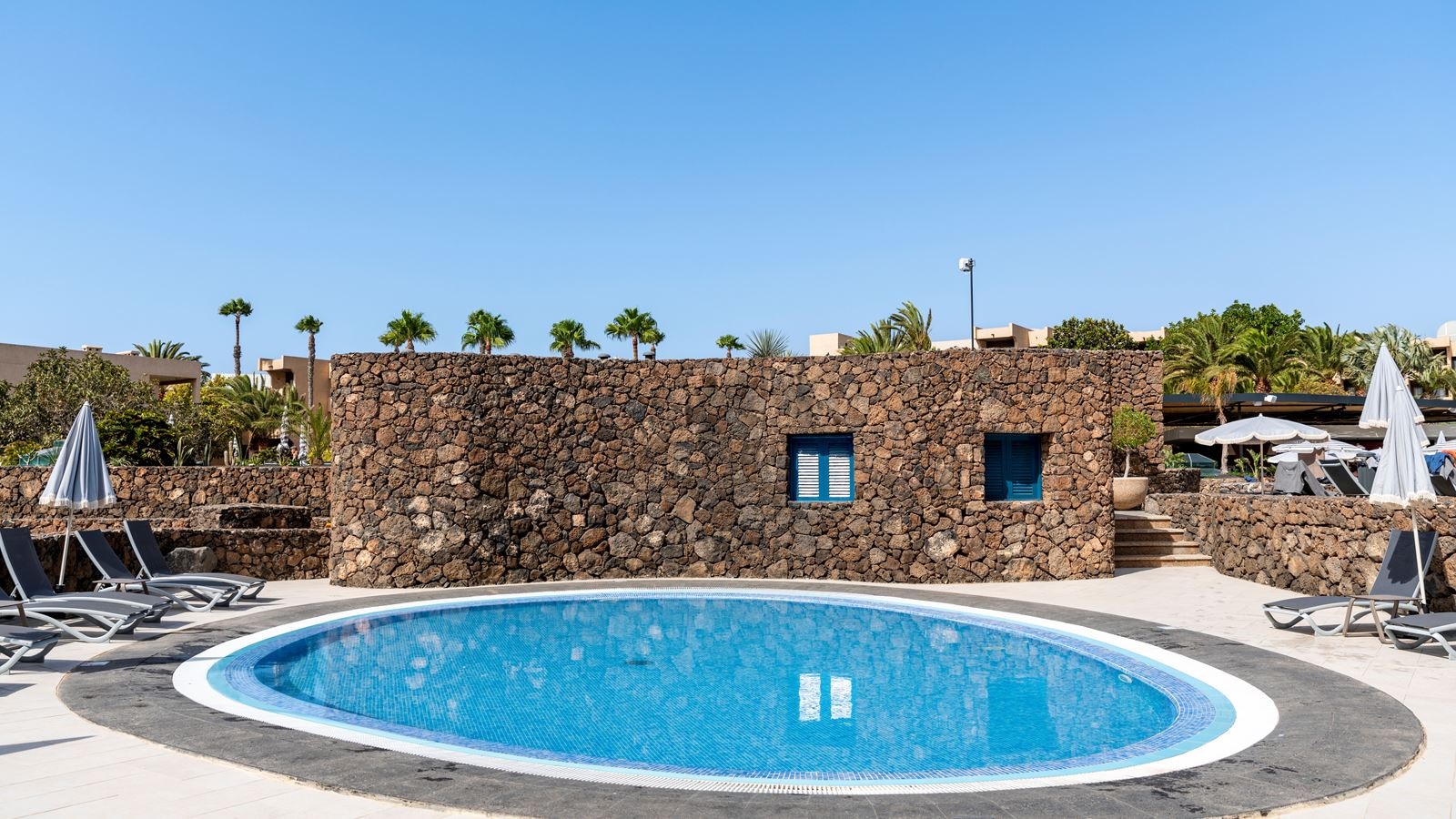 pools-outdoor-childrens-pool