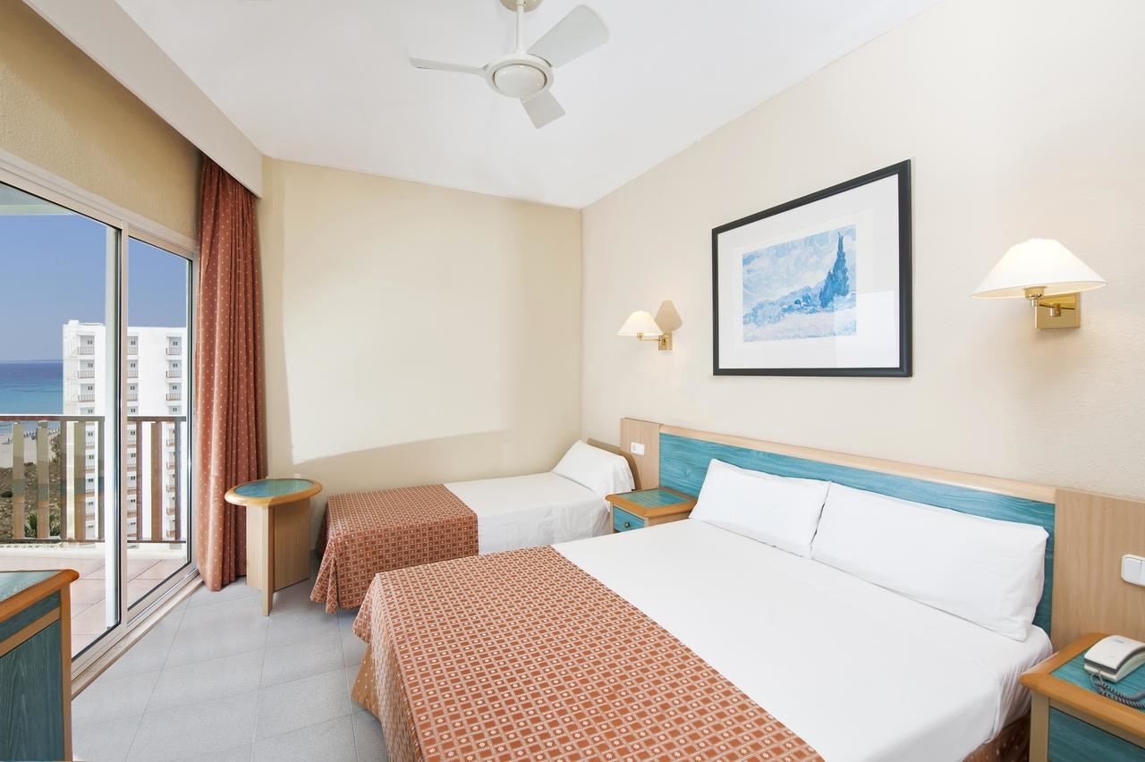 rooms-double-room-balcony-or-terrace