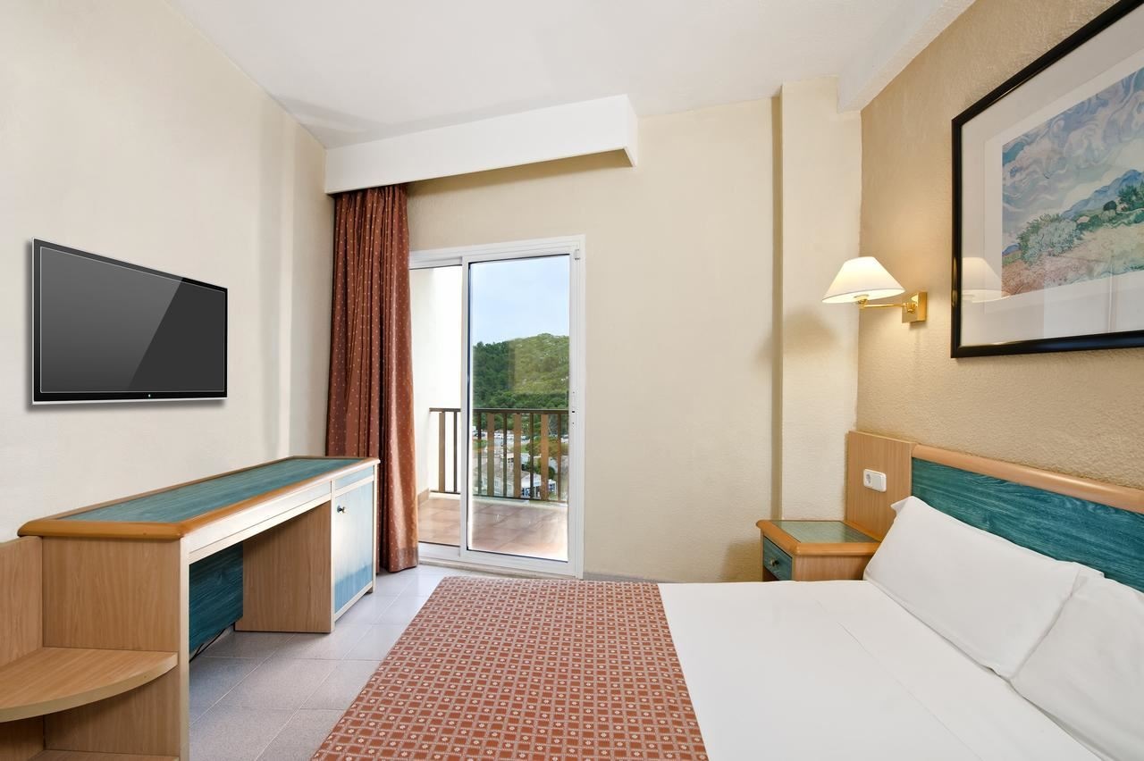 rooms-double-room-balcony-or-terrace