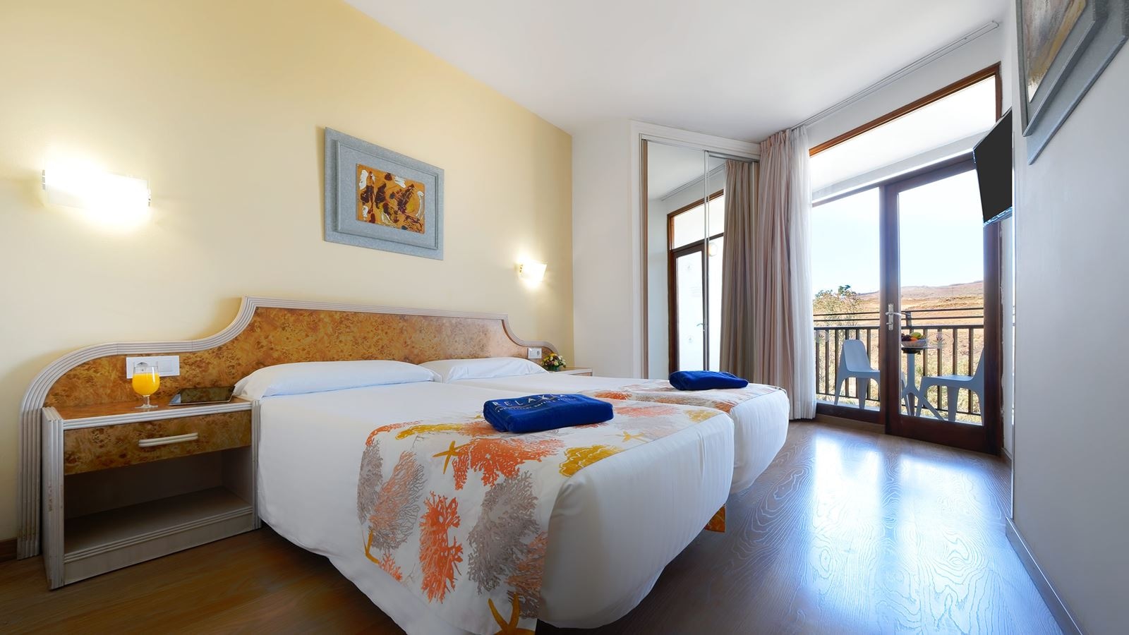 rooms-double-room-standard-balcony