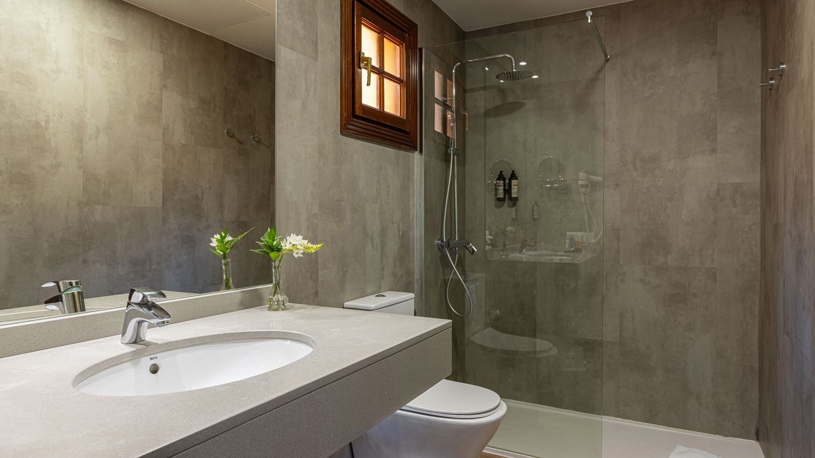 rooms-1-bedroom-bungalow-with-terrace