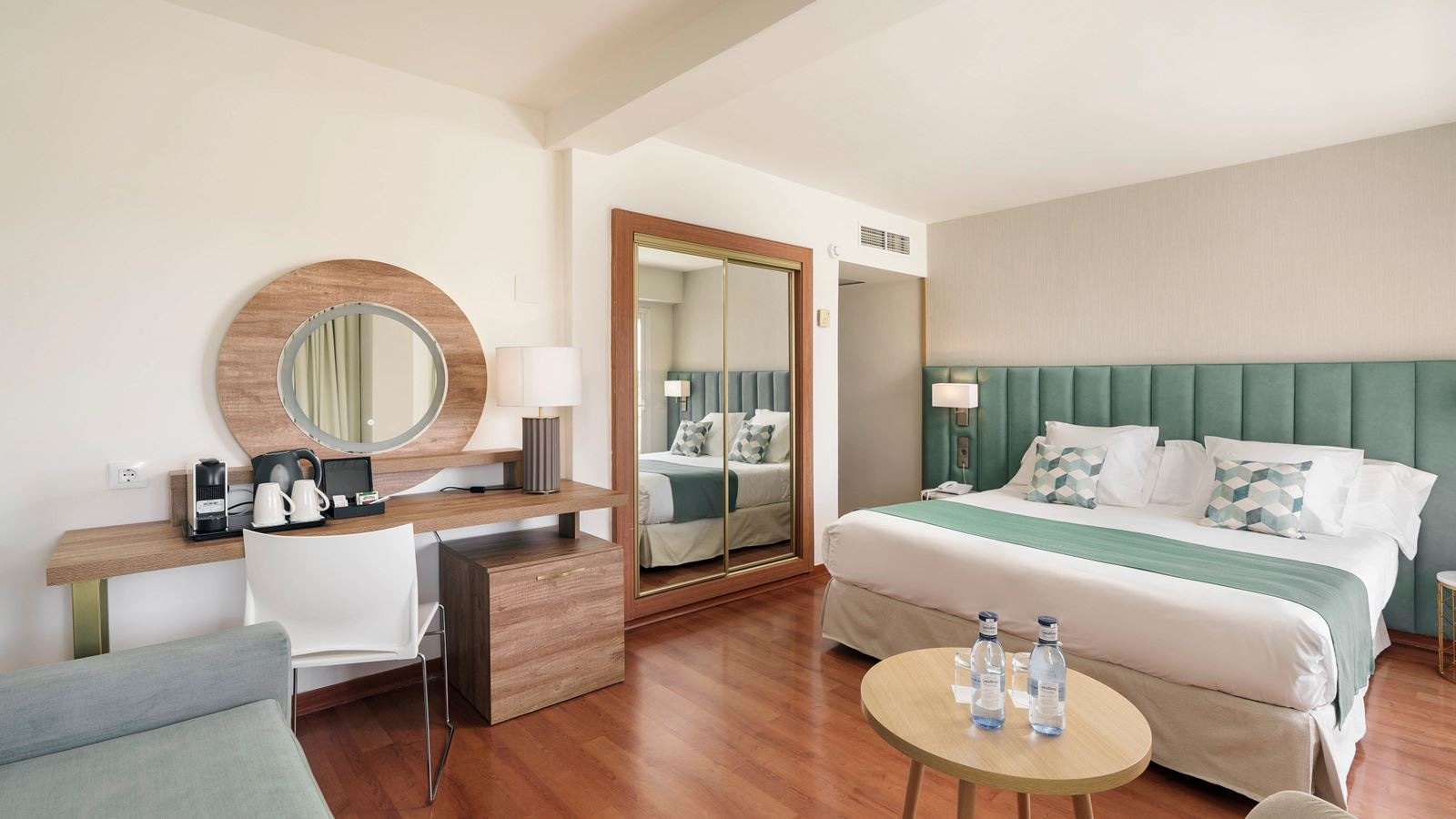 rooms-my-favourite-club-junior-suite