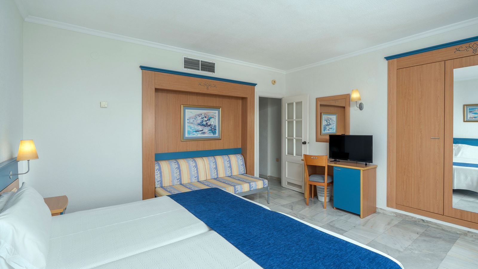 rooms-db--double-standard-balcony-or-terrace