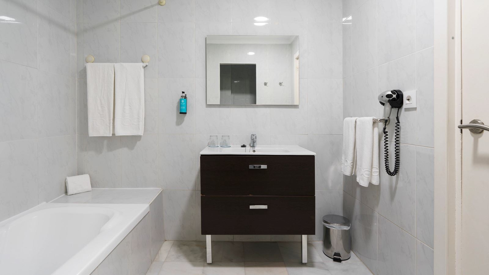 rooms-js--junior-suite-balcony-or-terrace