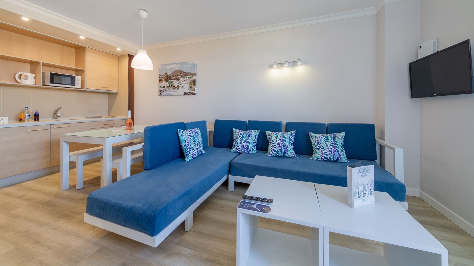 rooms-junior-suite-balcony-or-terrace