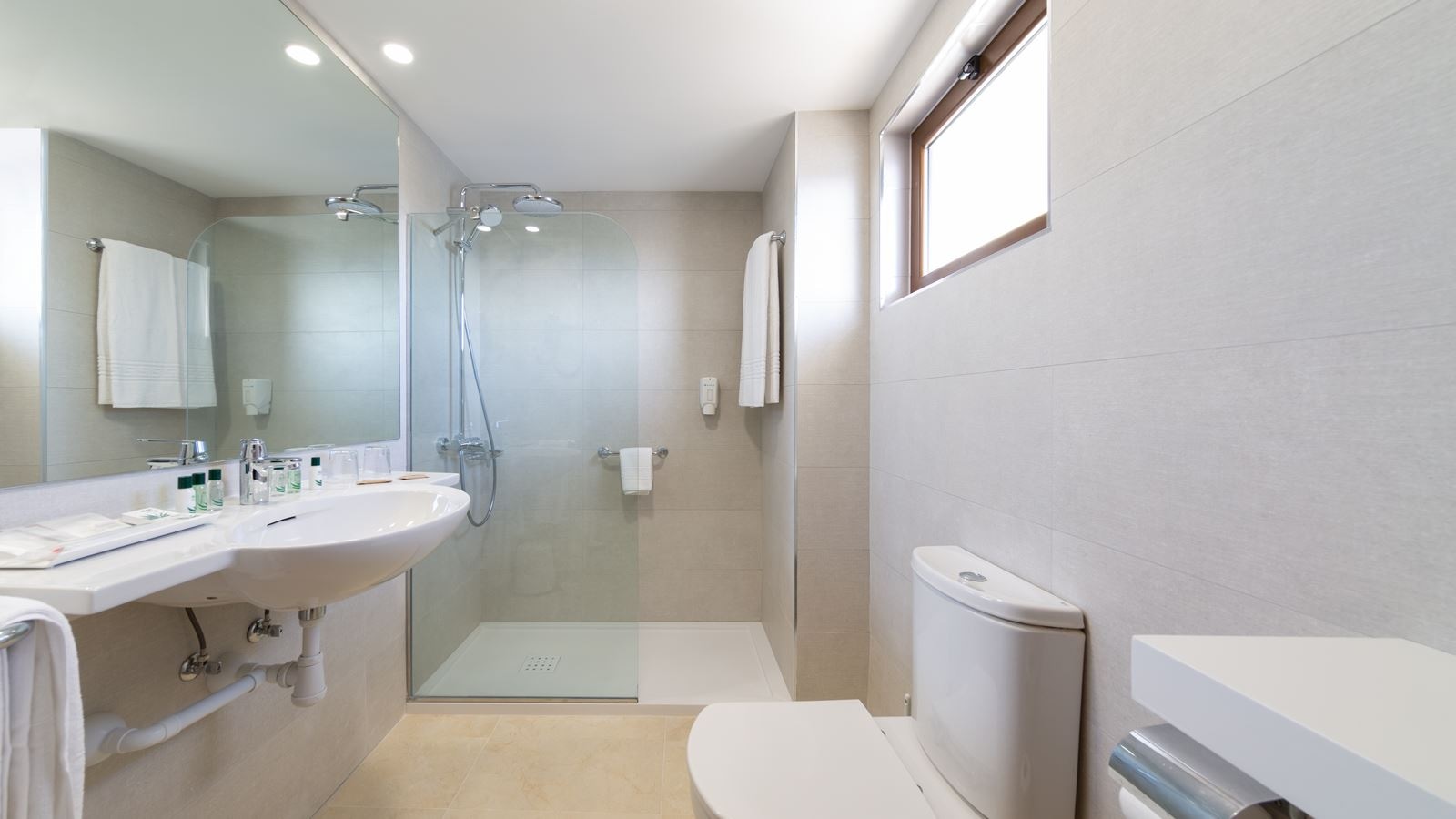 rooms-junior-suite-balcony-or-terrace