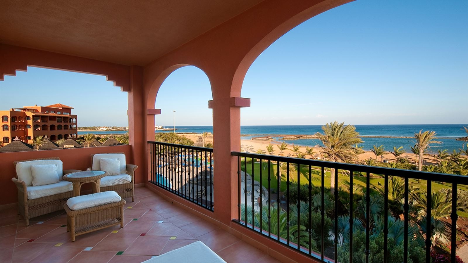 rooms-junior-suite-deluxe-sea-view-balcony-or-terrace