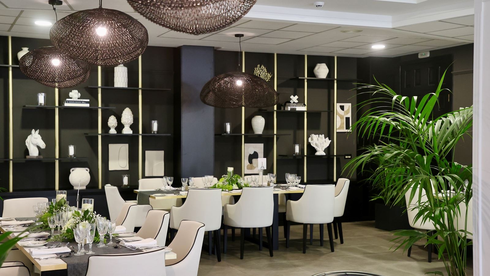 restaurants-restaurant