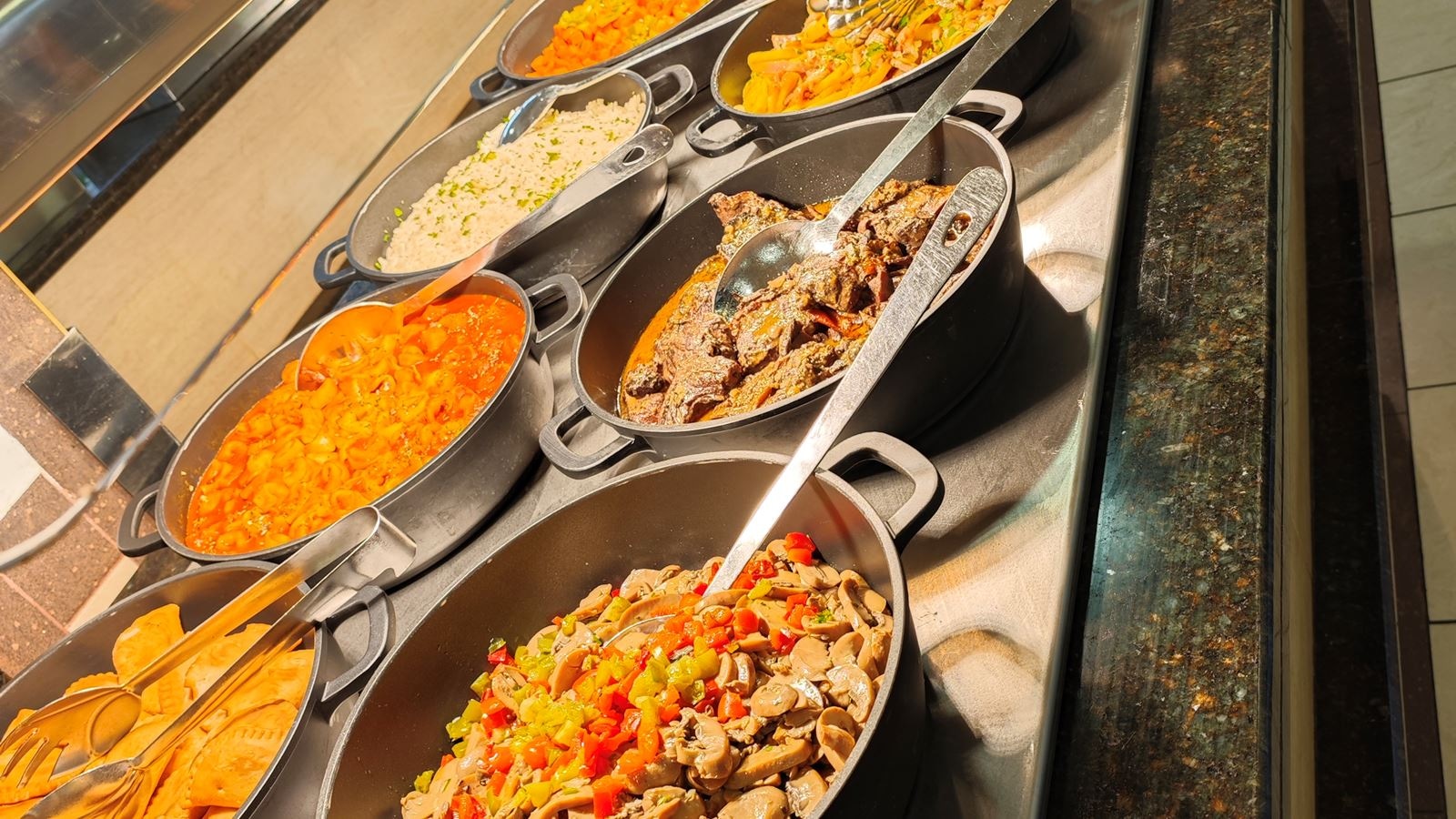 restaurants-restaurant