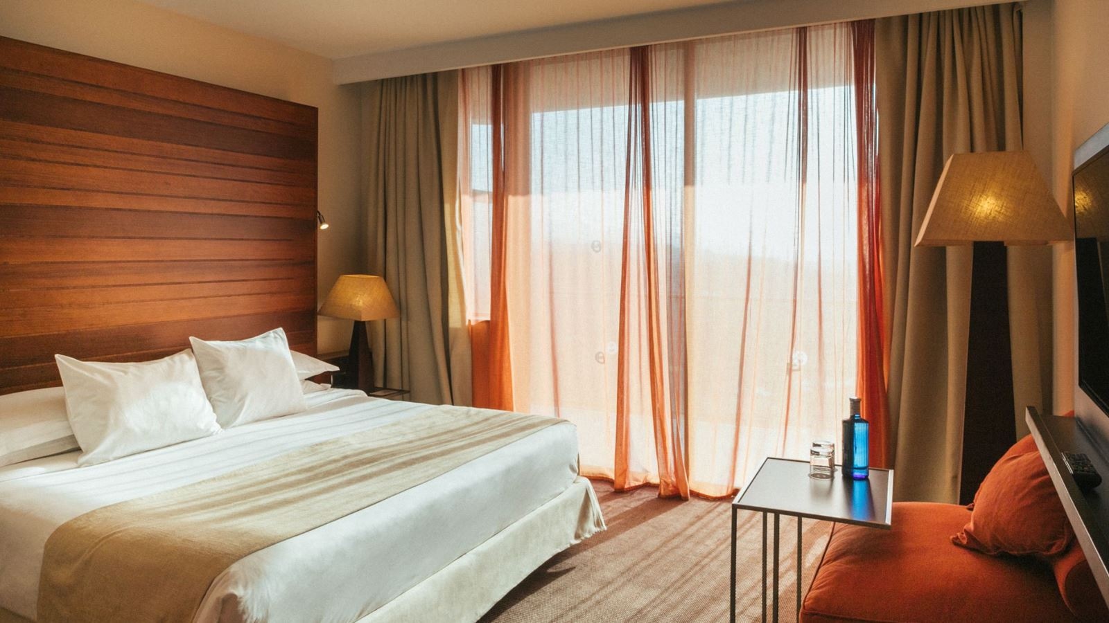 rooms-deluxe-room-with-balcony-or-terrace