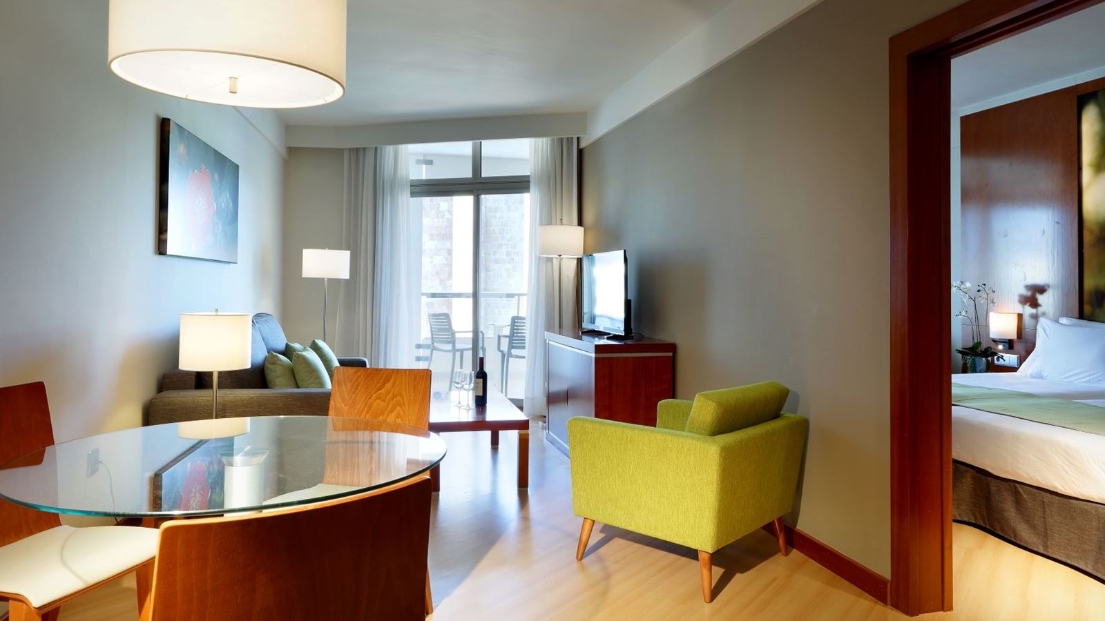 rooms-junior-suite-with-balcony