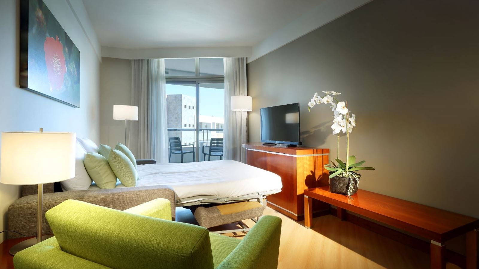 rooms-junior-suite-lateral-sea-view-with-balcony-junior-suite-sea-view