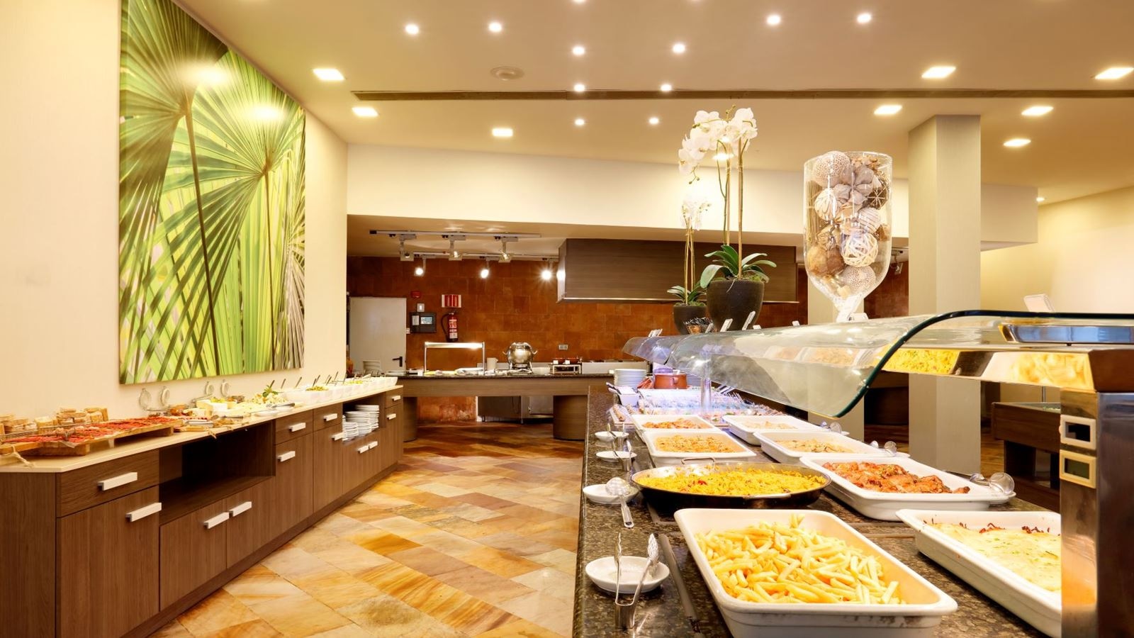 restaurants-restaurant