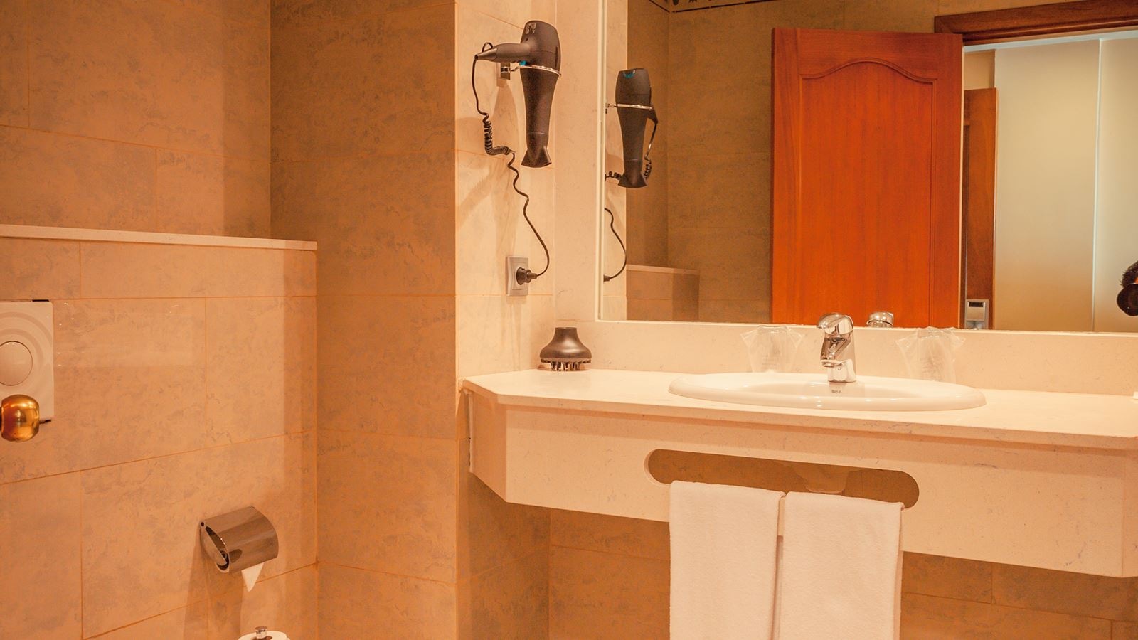 rooms-dst-double-standard-balcony