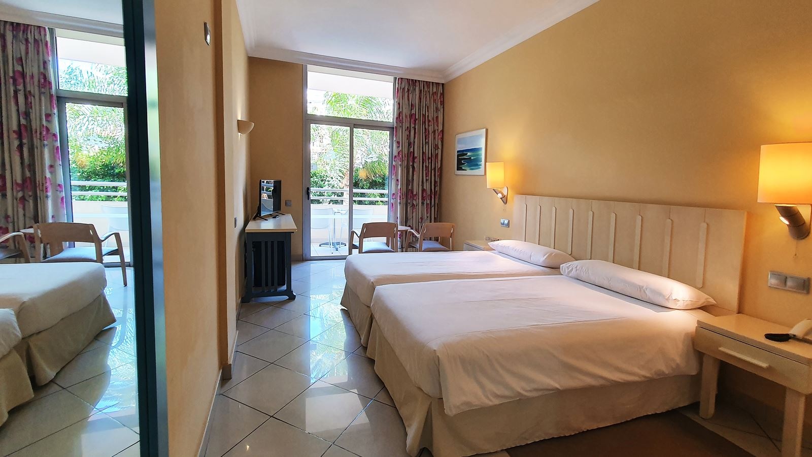 rooms-dst-double-standard-balcony