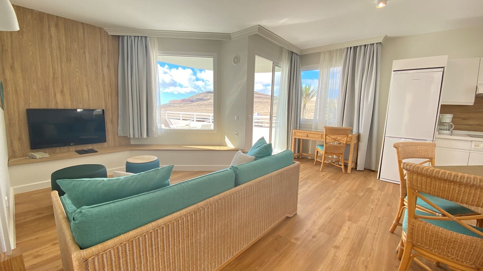 rooms-suite-2-bedrooms-seaview--sui-sv