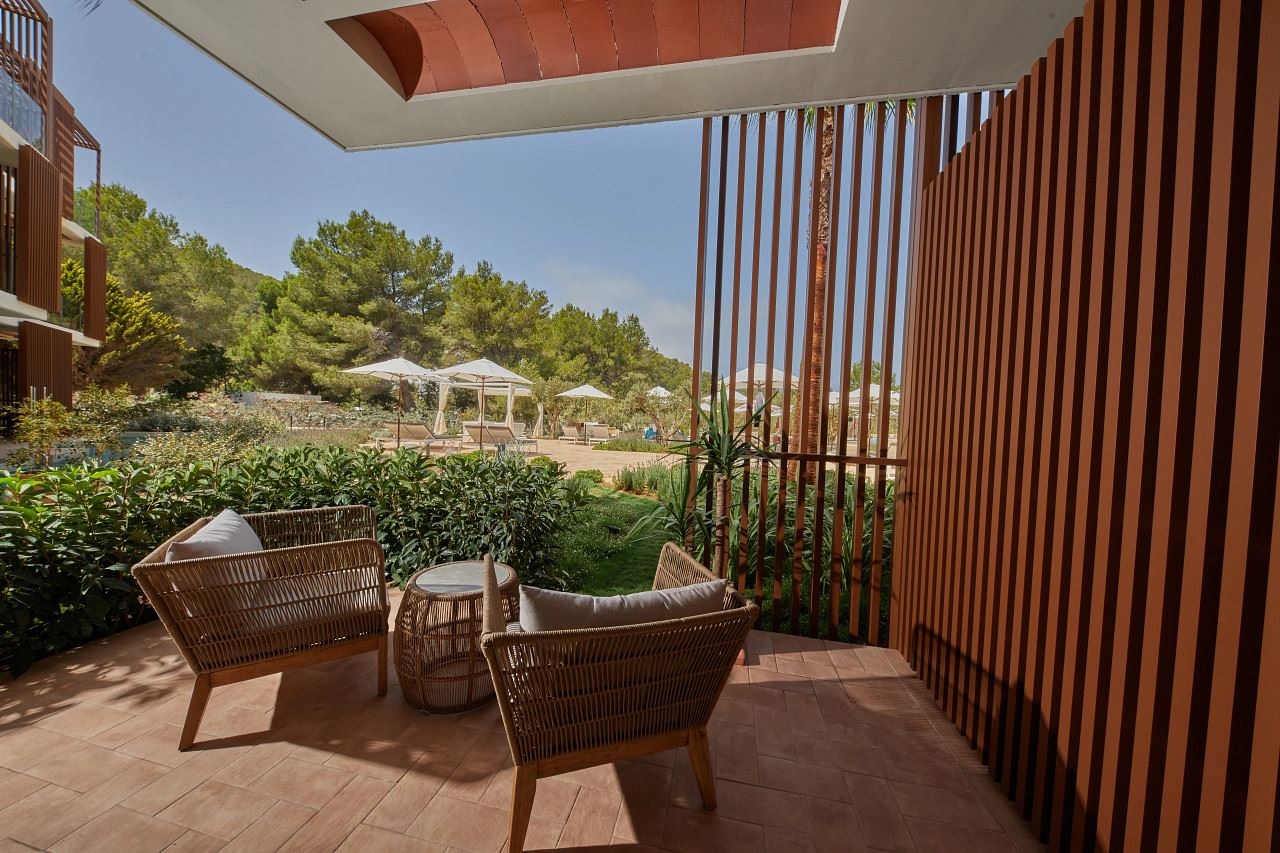 rooms-king-superior-room