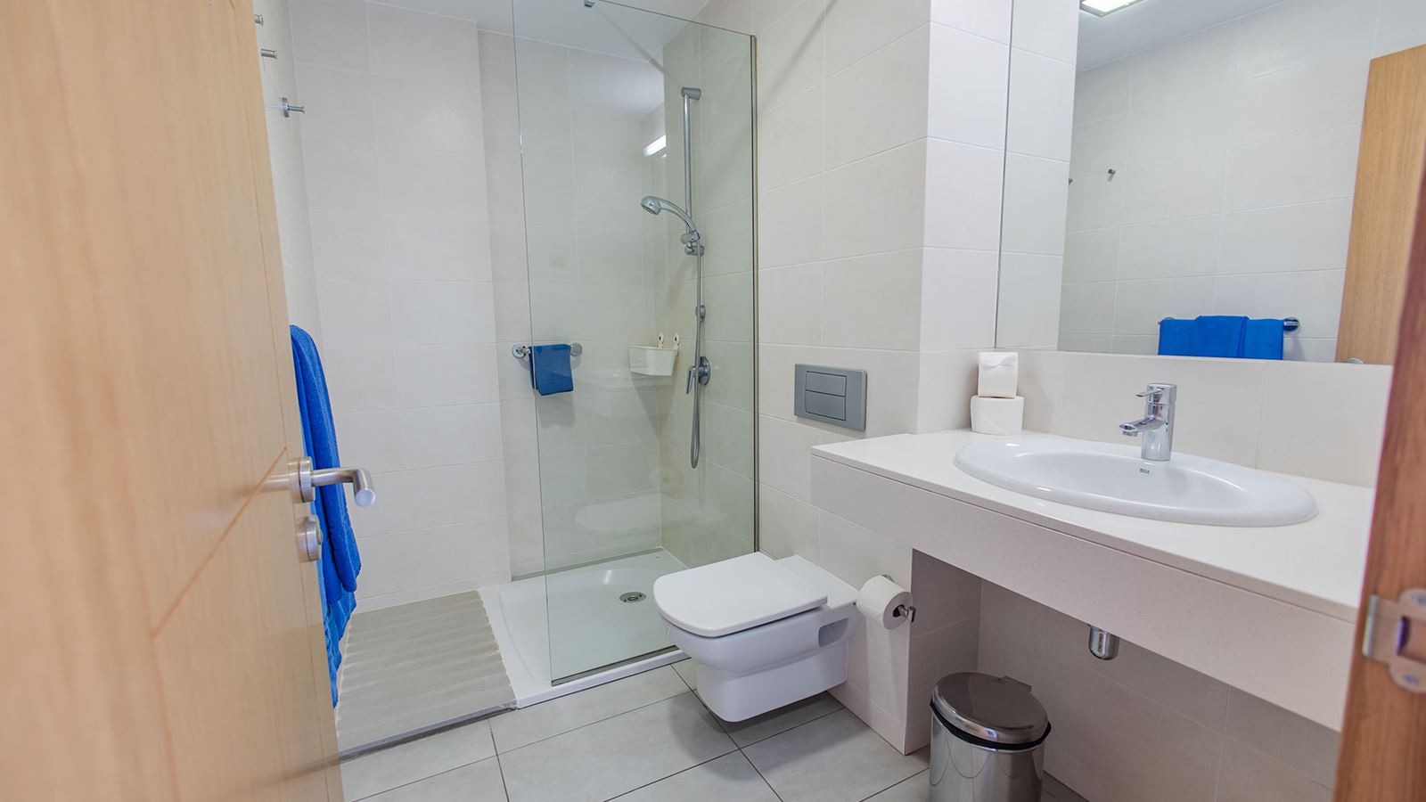 rooms-classic-1-bedroom-apartment-sea-view-with-balcony-type-a