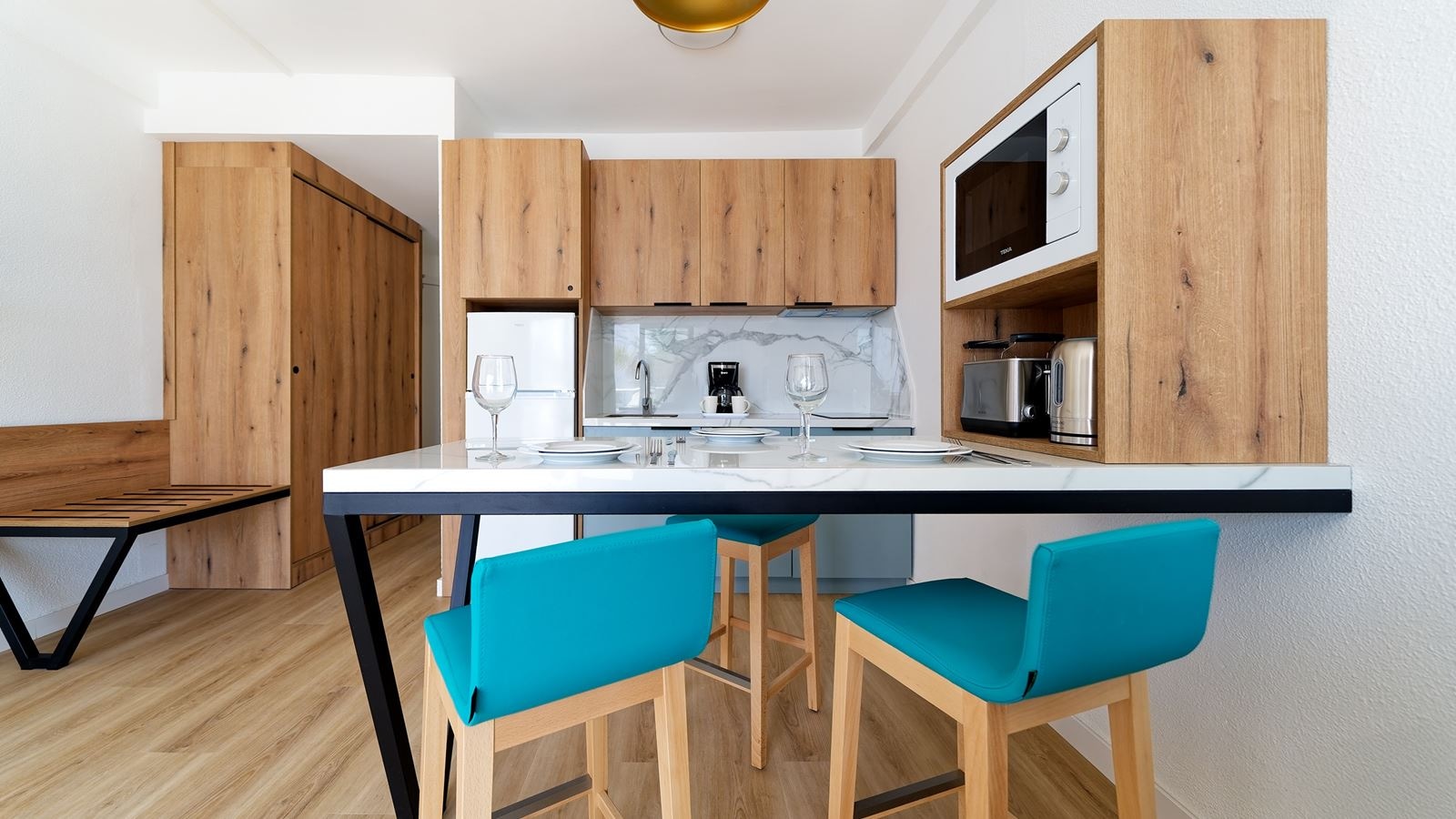 rooms-premium-one-bedroom--apartment-with-balcony-sea-view-high-floors-1-adult