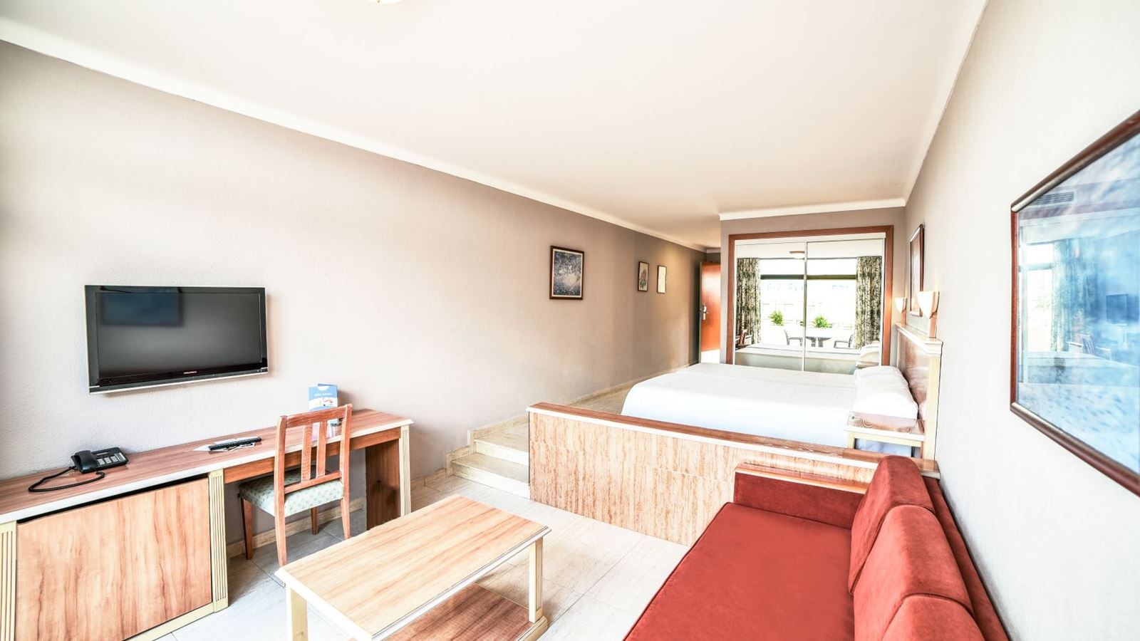 rooms-twin-room-with-balcony-or-terrace