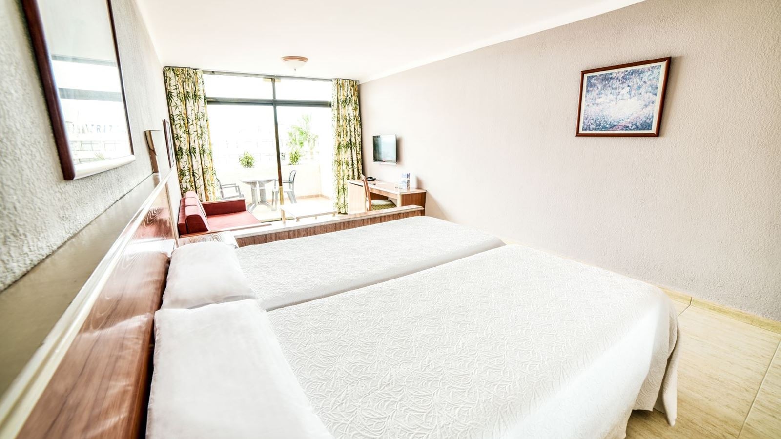 rooms-twin-room-sea-view-with-balcony-or-terrace